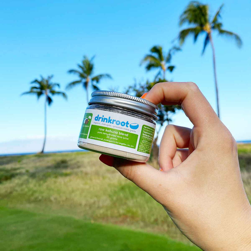Kahuna Instant Kava jar emphasizing light clarity, mint, celery brightness, and creative inspiration.